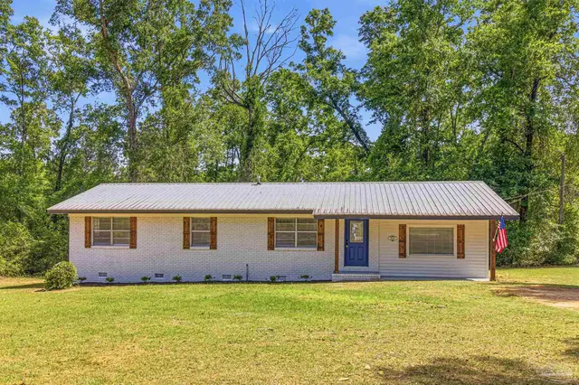 10501 Hwy 97 A property photo
