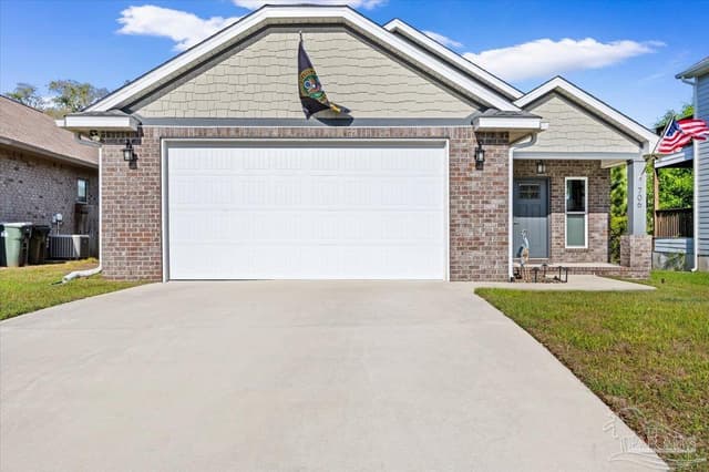 706 Upper Heron Way property photo