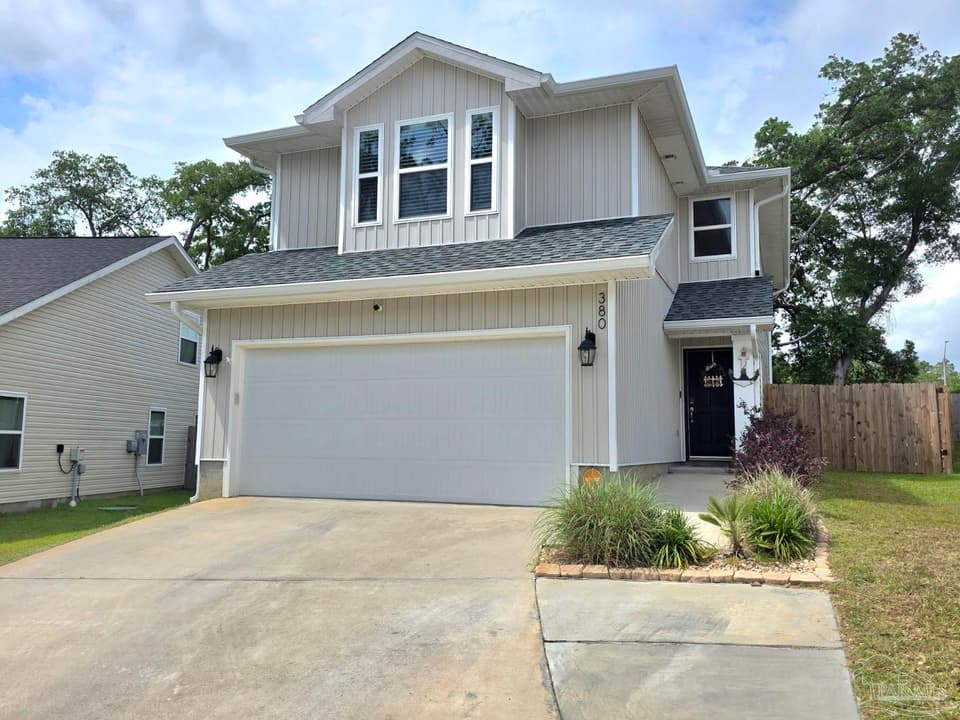 380 Hilburn Ln, Pensacola FL 32504 photo 1