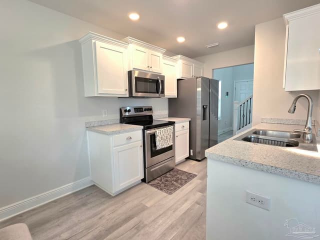 380 Hilburn Ln property photo