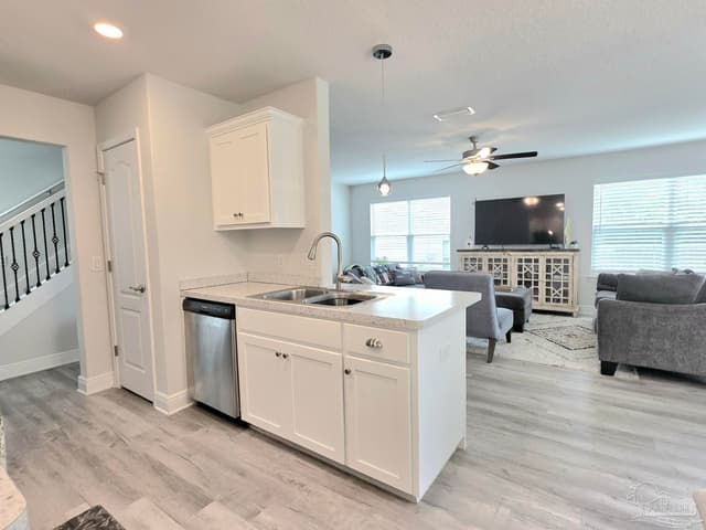 380 Hilburn Ln, Pensacola FL 32504 photo 8
