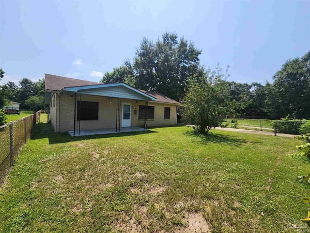 4 Bertram St, Pensacola FL 32506 exterior