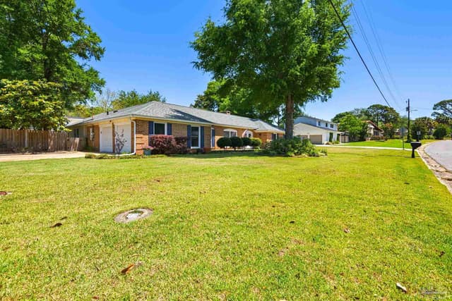 2102 Semur Rd property photo
