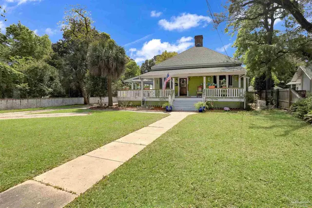 913 Lloyd St property photo