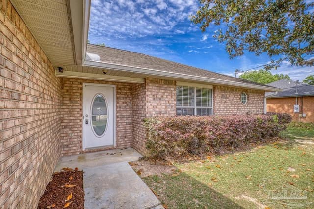 412 Strandview Dr property photo