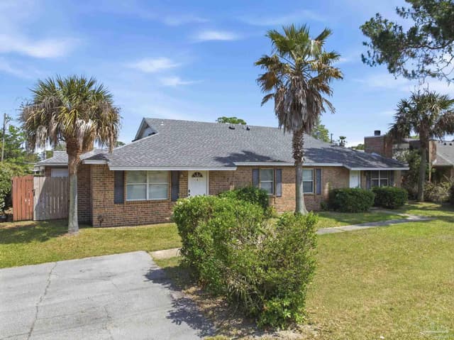 676 S 72nd Ave, Pensacola FL 32506 photo 2