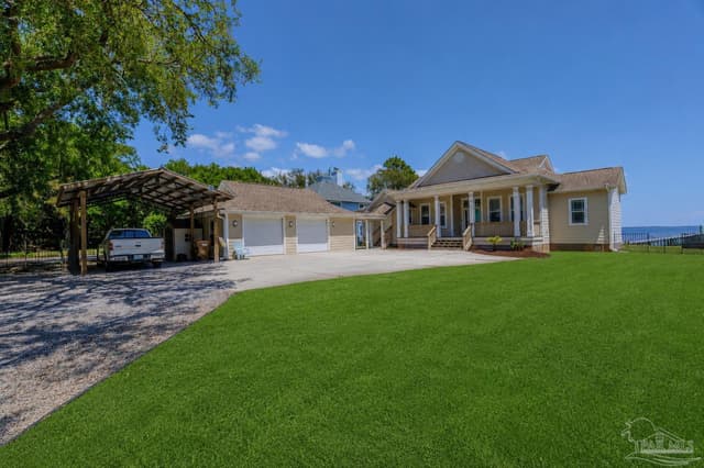 1636 Moonraker Dr, Milton FL 32583 exterior