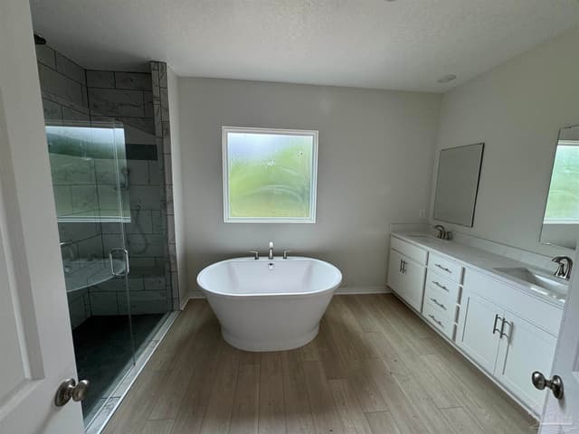 10810 Lucie Ct, Pensacola FL 32526 photo 9