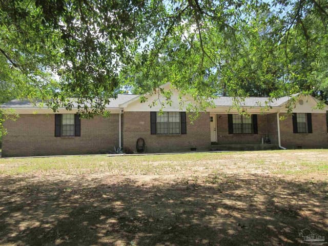 5511 Cottonwood Dr, Milton FL 32570 exterior
