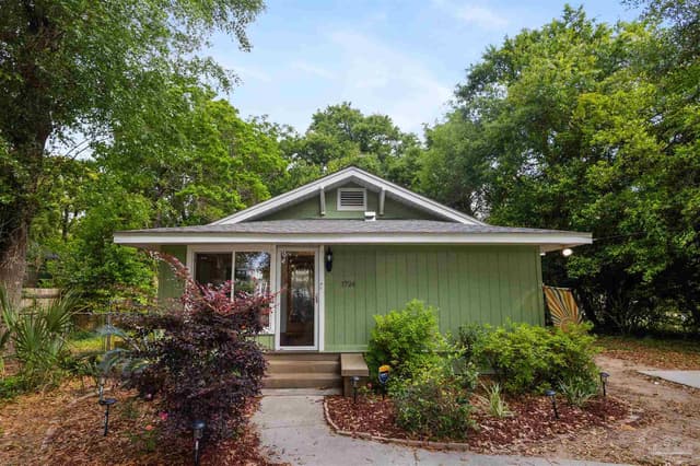 1724 E Maxwell St, Pensacola FL 32503 exterior