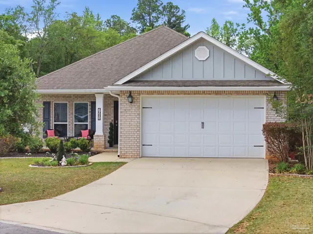 7981 Huntington Creek Ln, Pensacola FL 32526 exterior