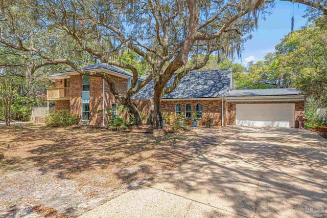 1555 Oak Shore Dr property photo