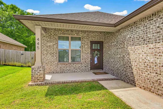 445 Pemberton Ln property photo