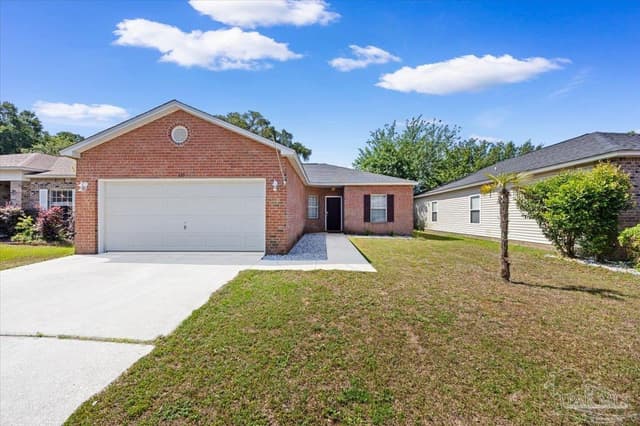 635 Saleta St, Pensacola FL 32534 exterior