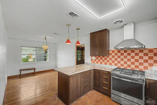 790 Whitney Dr property photo