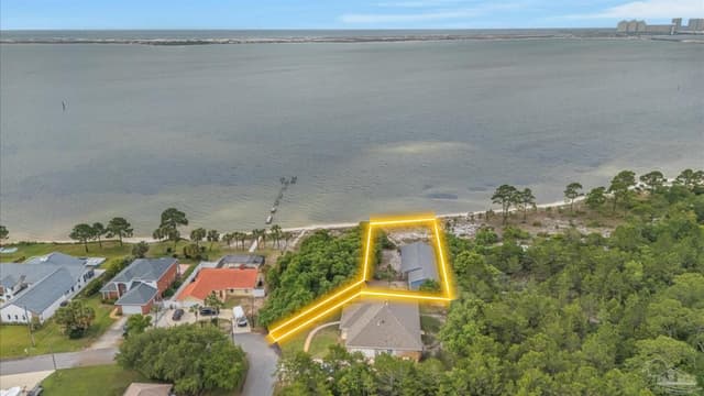 1817 Navarre Sound Cir, Navarre FL 32566 photo 2