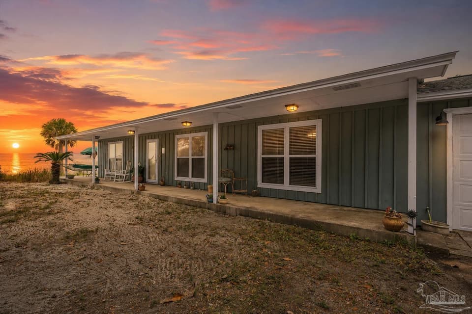 1817 Navarre Sound Cir, Navarre FL 32566 photo 1