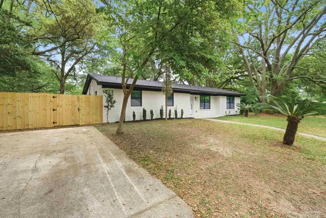 4596 Monpellier Dr property photo