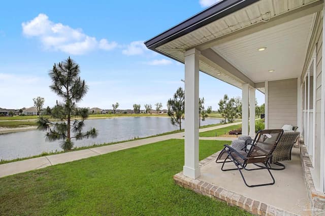 8967 Eureka St, Milton FL 32583 exterior