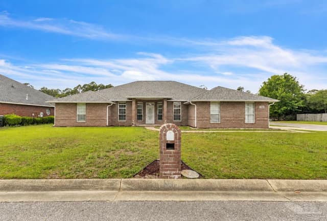 3301 Pitcher Plant Cir, Pensacola FL 32506 exterior