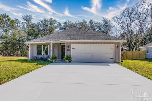 4758 W Lynn Rd, Milton FL 32583 exterior