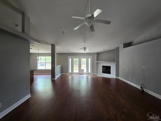7303 Frankfort St property photo