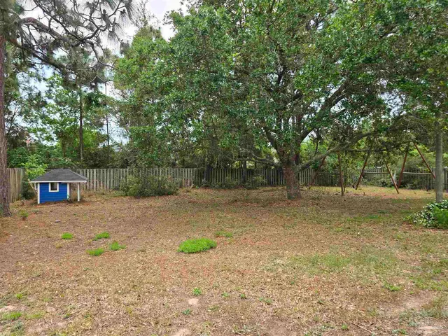 7303 Frankfort St property photo