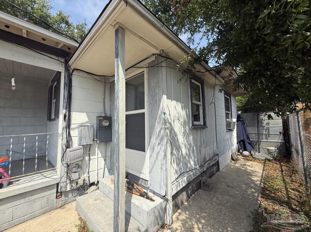 211 Ehrmann St property photo