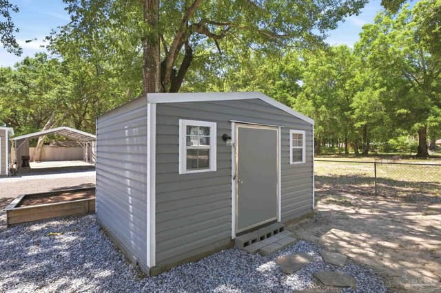 4867 Aleff Rd property photo