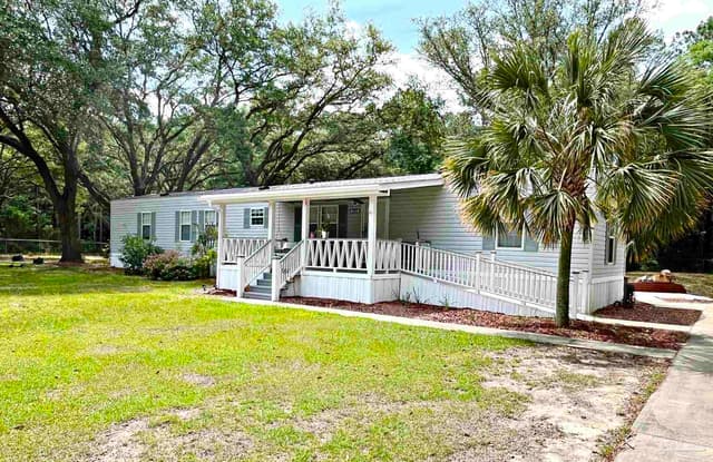 8599 John Hamm Rd, Milton FL 32583 exterior
