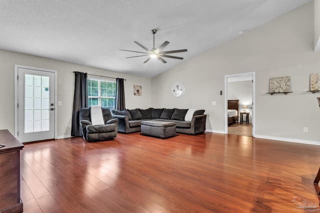 546 Shiloh Dr, Pensacola FL 32503 photo 7