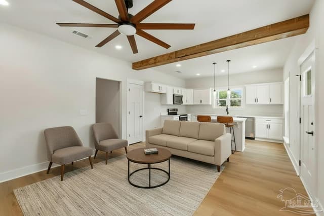 713 F St property photo
