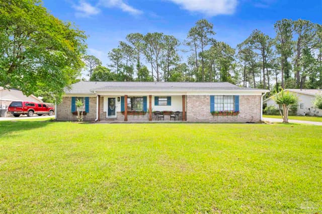 5034 Shoshone Dr, Pensacola FL 32507 exterior