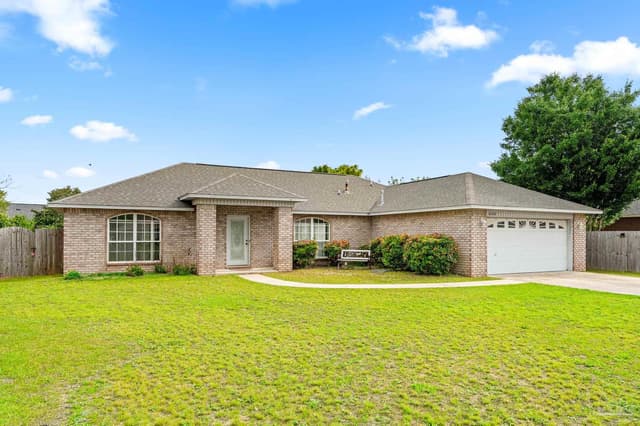 638 Downhaul Dr, Pensacola FL 32507 exterior
