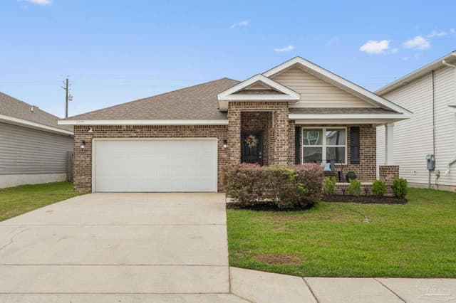 5777 Guinevere Ln, Milton FL 32583 exterior