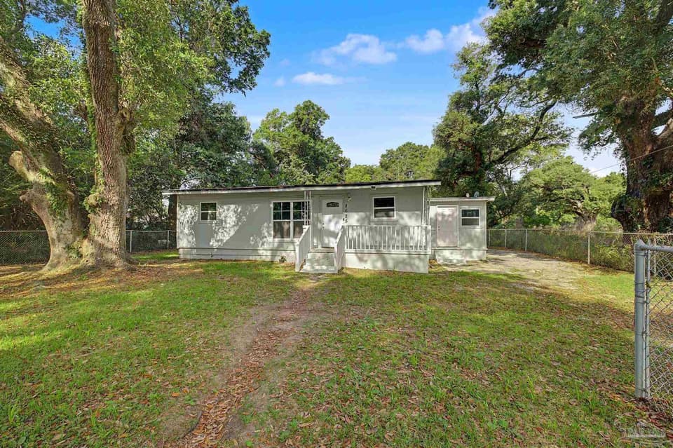 8625 Stockdale Ave, Pensacola FL 32514 photo 1