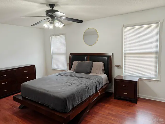 2436 Gulf Breeze Ave property photo