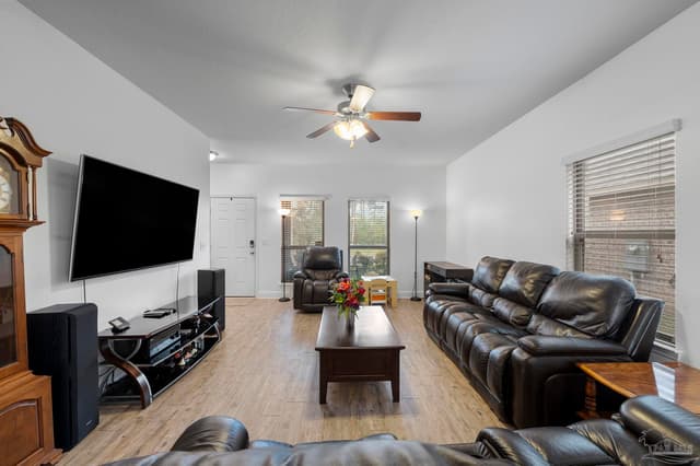 3634 Hawks Landing Cir, Pace FL 32571 photo 9