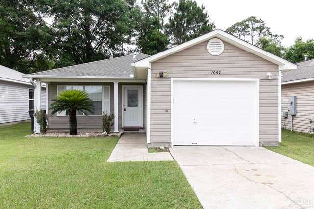1057 Antigua Cir, Pensacola FL 32506 exterior
