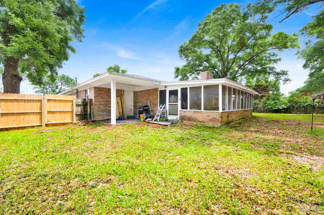6548 Colonade Cir, Pensacola FL 32506 exterior