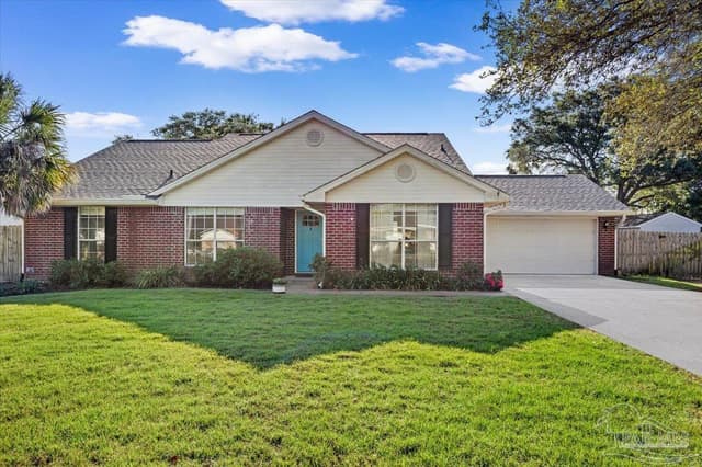2832 Winners Cir Dr, Navarre FL 32566 photo 2