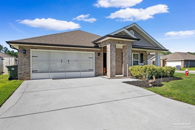 10560 Queens Gate Cir, Pensacola FL 32506 photo 4