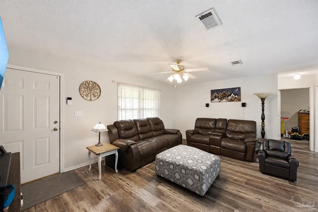4997 Mayo Cir property photo