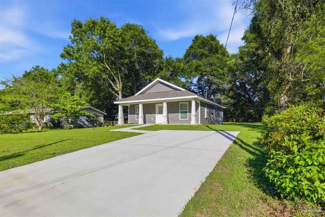 1014 Webster Dr, Pensacola FL 32505 photo 3