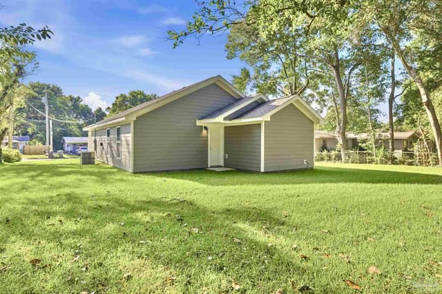 1014 Webster Dr, Pensacola FL 32505 photo 21