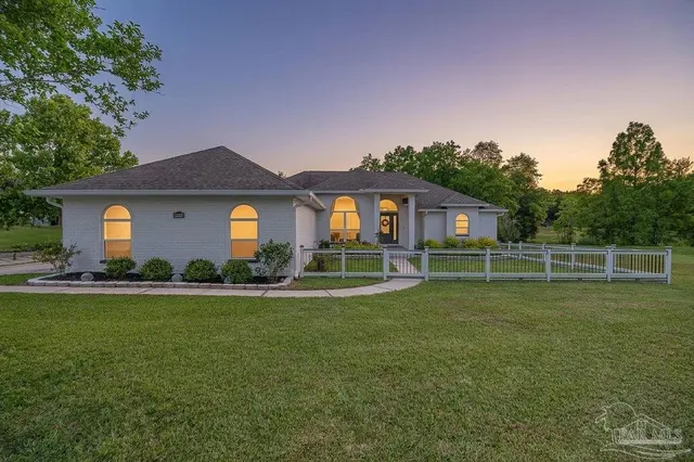 435 Meander Ln property photo