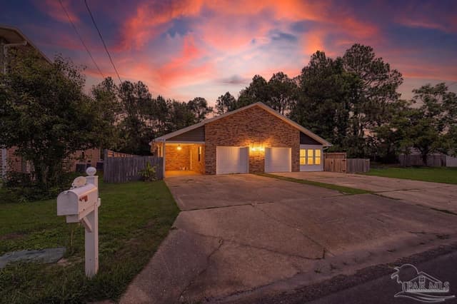 7076 Lake Joanne Dr property photo