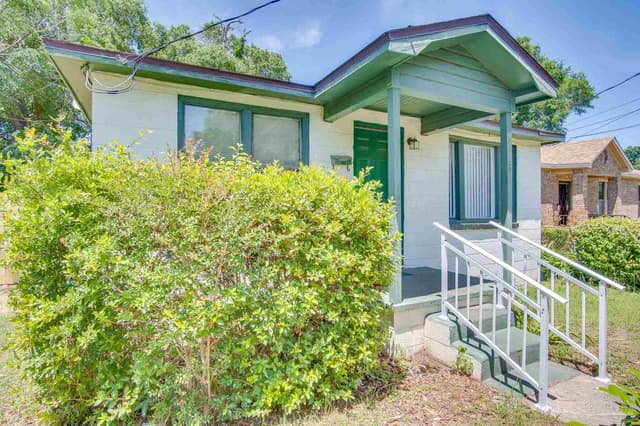1016 W Maxwell St, Pensacola FL 32501 photo 3