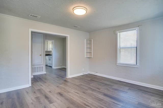1016 W Maxwell St, Pensacola FL 32501 photo 9