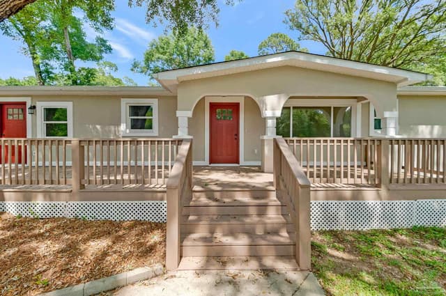 3710 N Blue Angel Pkwy, Pensacola FL 32526 exterior